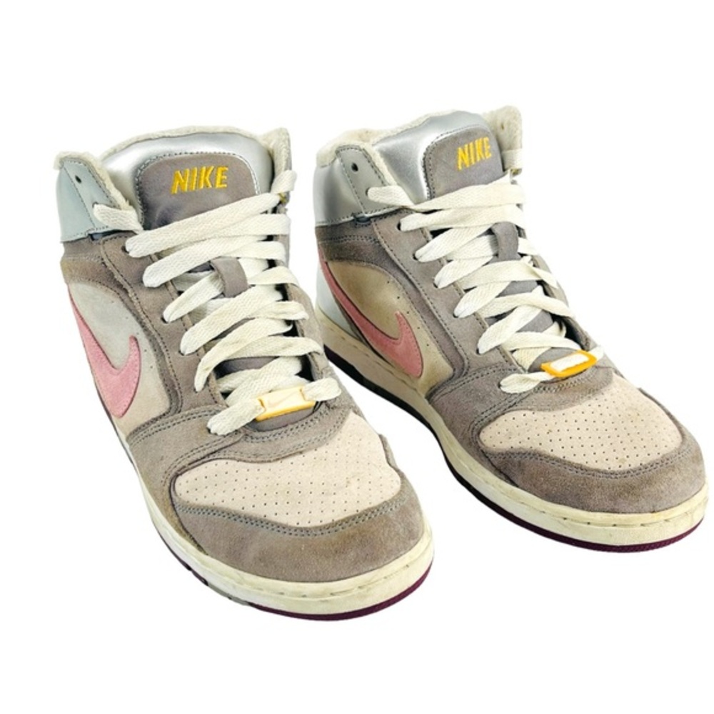 Nike High Top Sneakers Size 8.5 Gray with Pink Swoosh b121